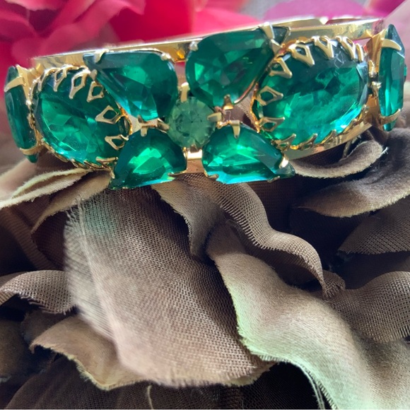Vintage D&E Juliana green crystal bracelet, clamper/cuff. Free shipping. - Picture 5 of 5